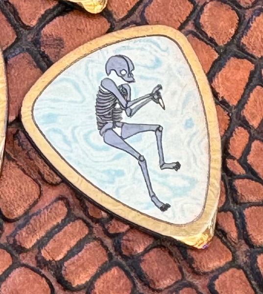 Timascus Sneakreaper Guitar Pick – Mummert Knives