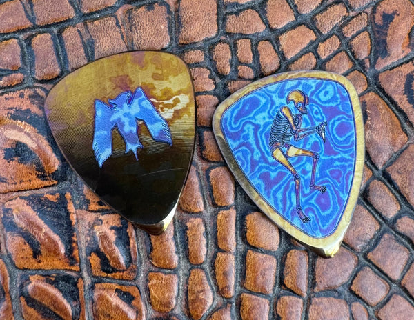 Timascus Sneakreaper Guitar Pick – Mummert Knives